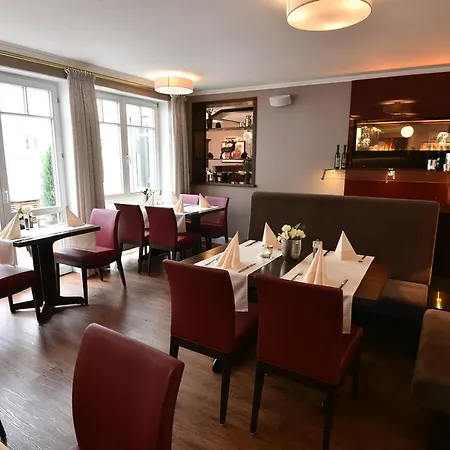 Restaurant Waldesruh 3*