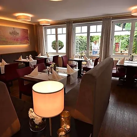 Restaurant Waldesruh Szálloda 3*